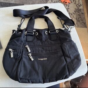 Baggallini Modern Everywhere Drawstring in Black nylon